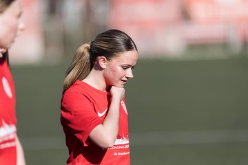 Bild 228 - wBJ Eimsbuettler TV - VfL Wolfsburg : Ergebnis: 1:3